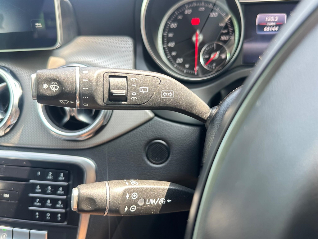 Mercedes-Benz GLA Class Black #24
