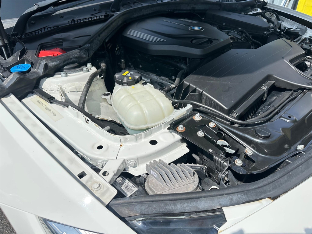 BMW 4 Series M Sport White #51