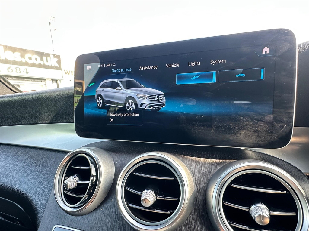 Mercedes-Benz GLC Class 2L Amg Line Silver #24