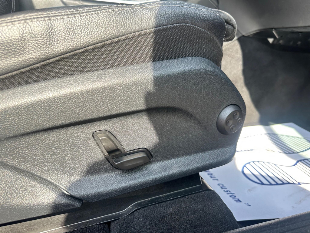Mercedes-Benz GLC Class 2L Amg Line Silver #41