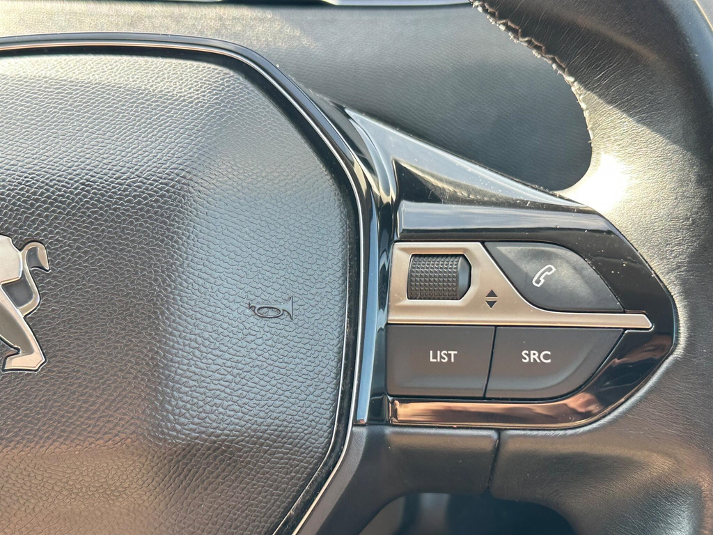 Peugeot 3008 1.2 Puretech Ss Allure White #33