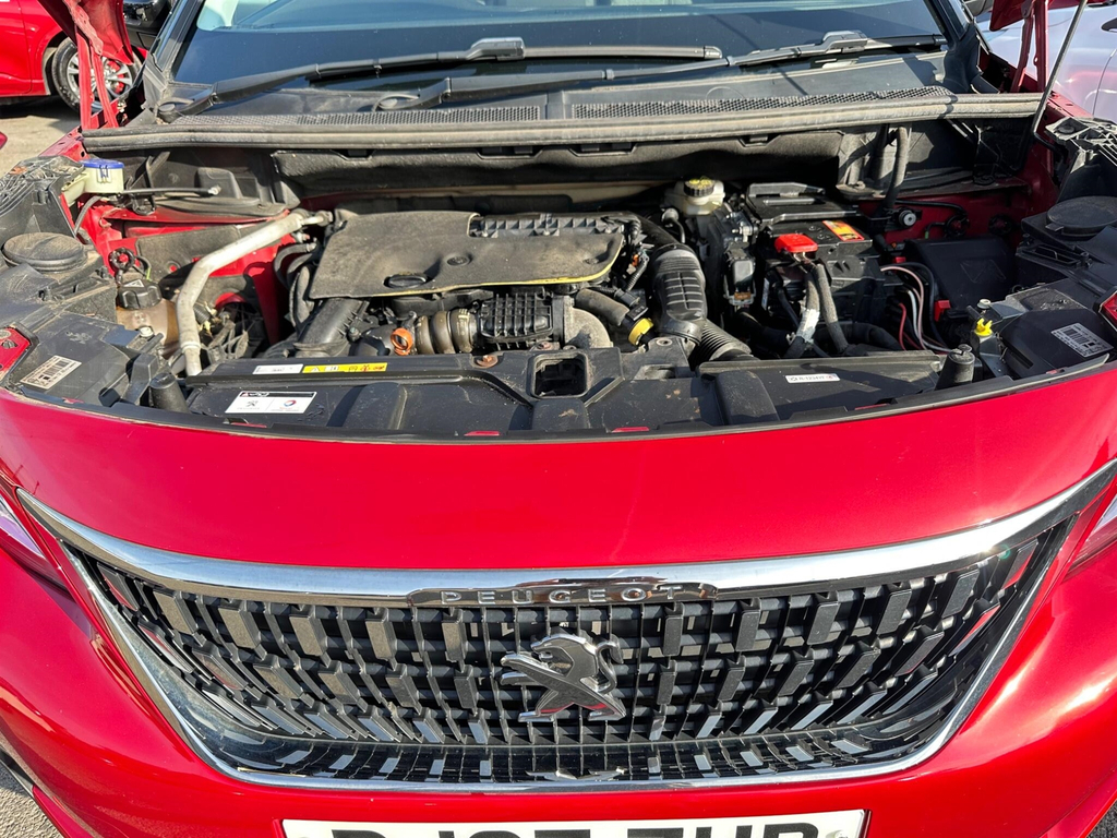 Peugeot 3008 1.2 Puretech Ss Allure White #52