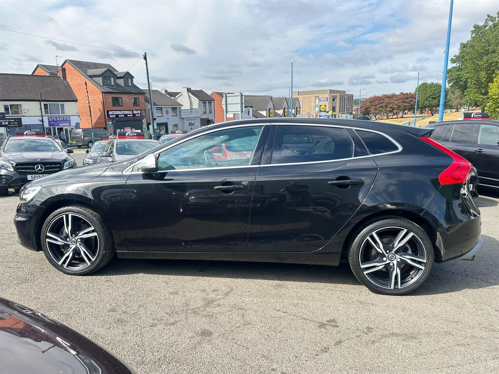 Volvo V40 2.0 D3 R-design Pro Euro 6 Ss  #4