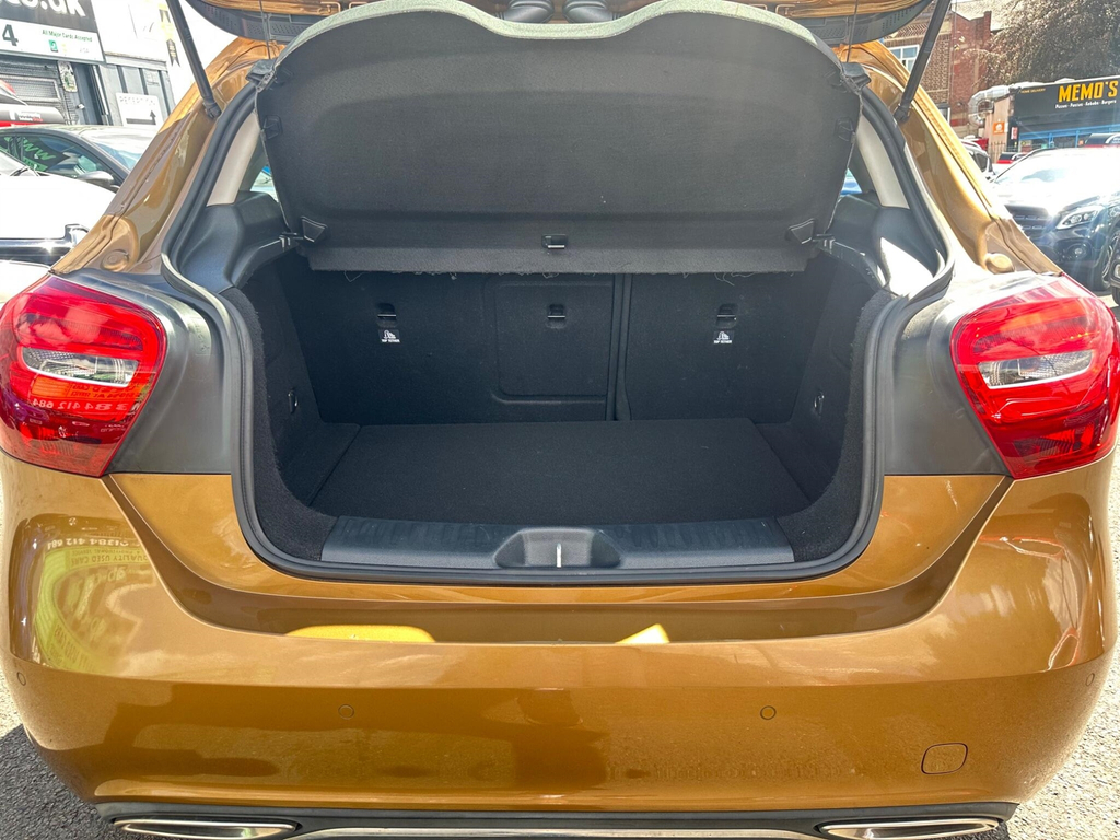 Mercedes-Benz A Class A 200 D Sport Premium Black #9