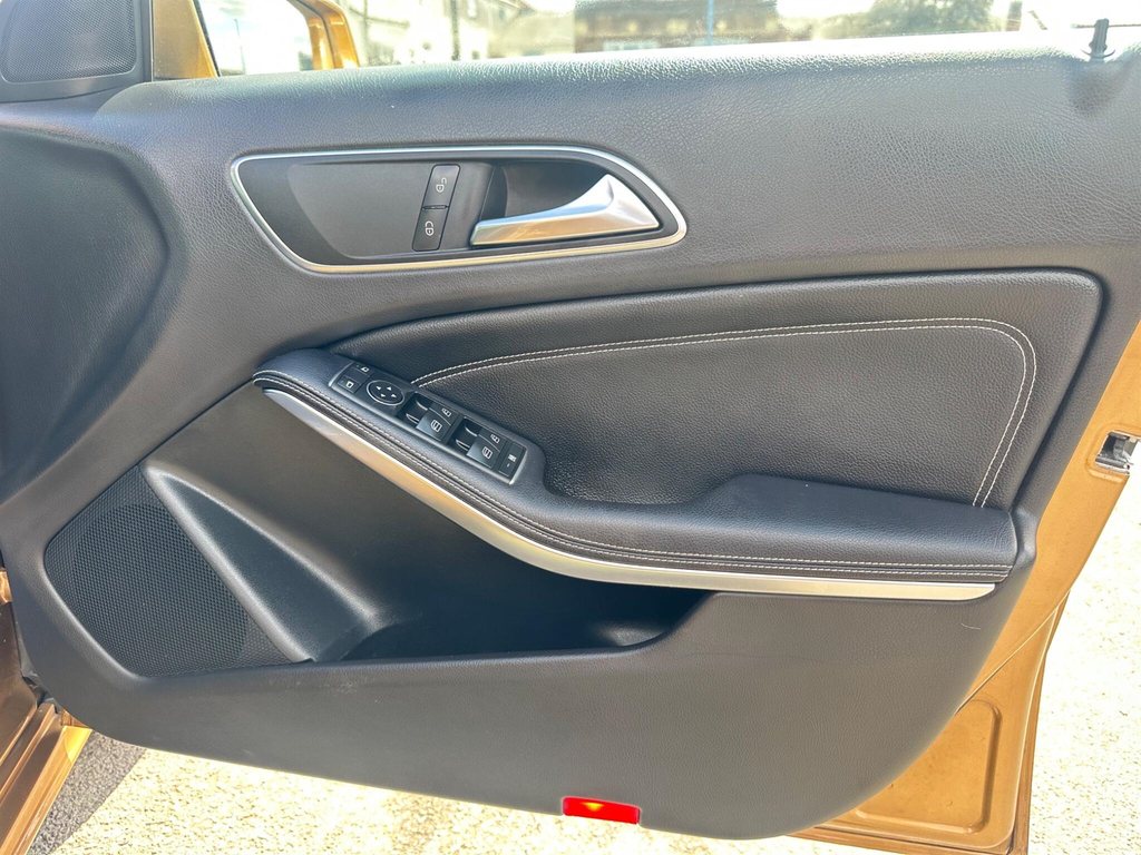 Mercedes-Benz A Class A 200 D Sport Premium Black #30