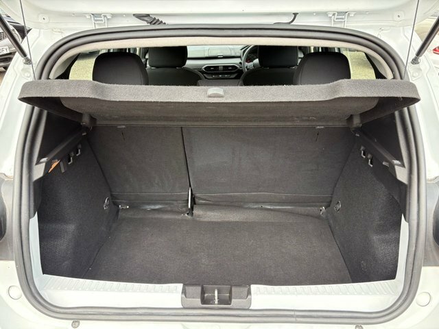 Dacia Sandero Sway Prestige Lpg White #24