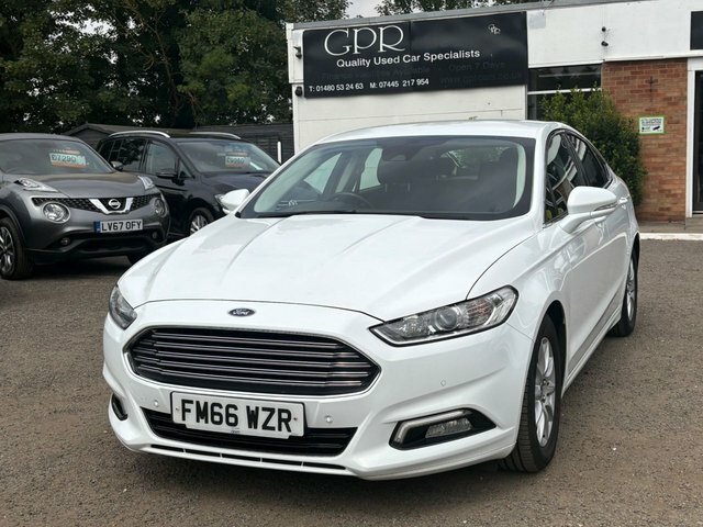 Ford Mondeo 2.0 Tdci Titanium Hatchback Euro White #2