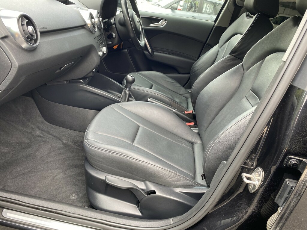 Audi A1 1.6 Sportback Tdi Sport 103 Bhp Blue #17