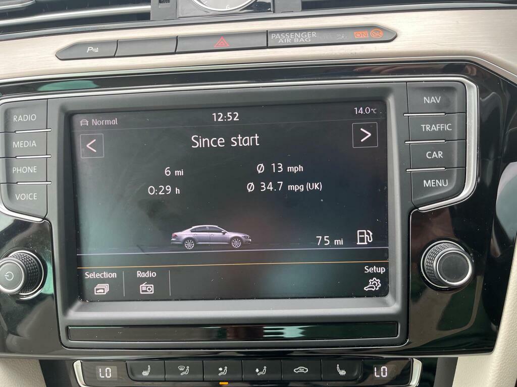 Volkswagen Passat 2.0 Tdi 150 Bhp Bluemotion Tech Se Business Estate Silver #27