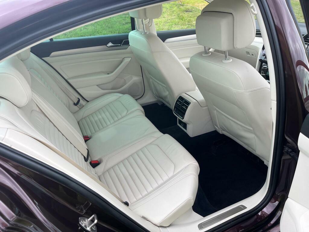 Volkswagen Passat 2.0 Tdi 150 Bhp Bluemotion Tech Se Business Estate Silver #15