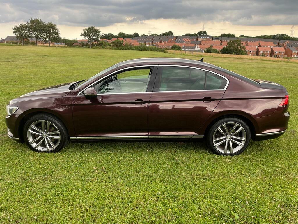 Volkswagen Passat 2.0 Tdi Bluemotion Tech Gt Euro 6 S S Red #2