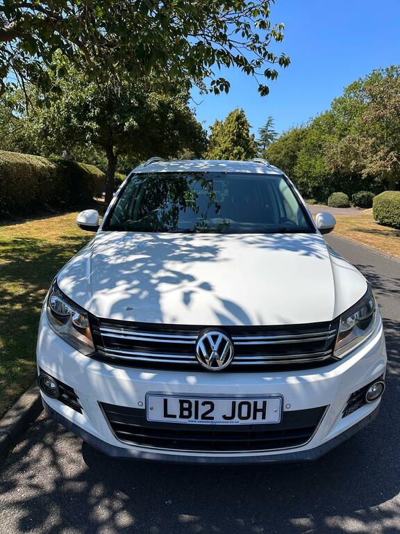 Volkswagen Tiguan 2.0 Tdi Bluemotion Tech Se Dsg 4Wd Euro 5 Ss White