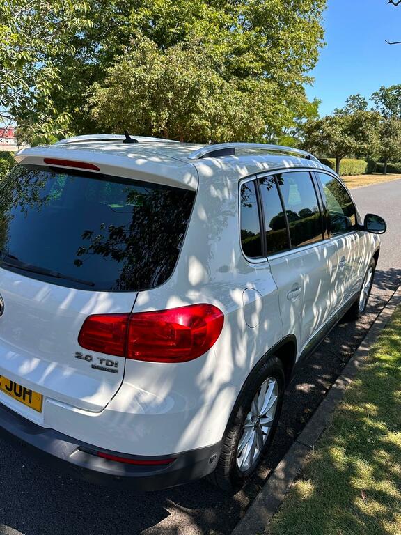 Volkswagen Tiguan 2.0 Tdi Bluemotion Tech Se Dsg 4Wd Euro 5 Ss White #4