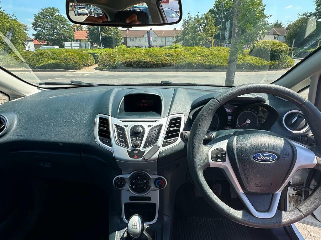 Ford Fiesta 1.4 Edge White #5