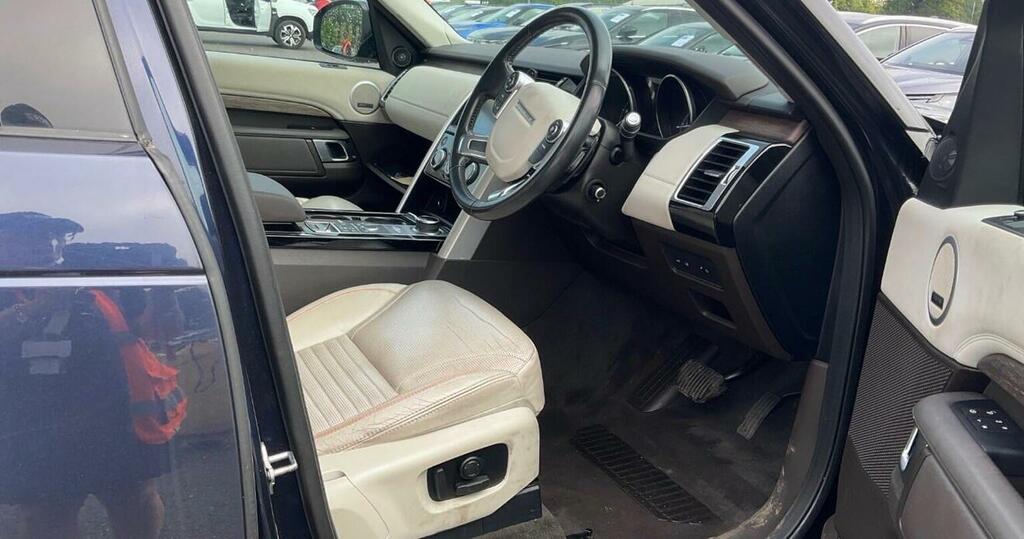 Land Rover Discovery Td6 Hse Silver #10
