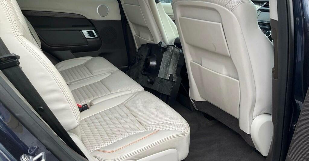 Land Rover Discovery Td6 Hse Silver #13