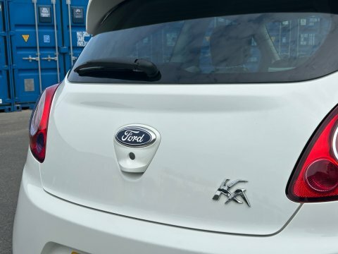 Ford KA Zetec White Edition White #6