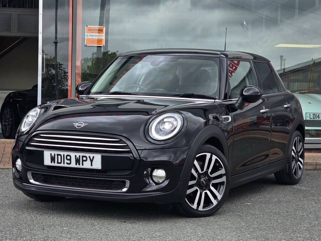 Mini Hatch 1.5 Cooper Exclusive Euro 6 Ss Black