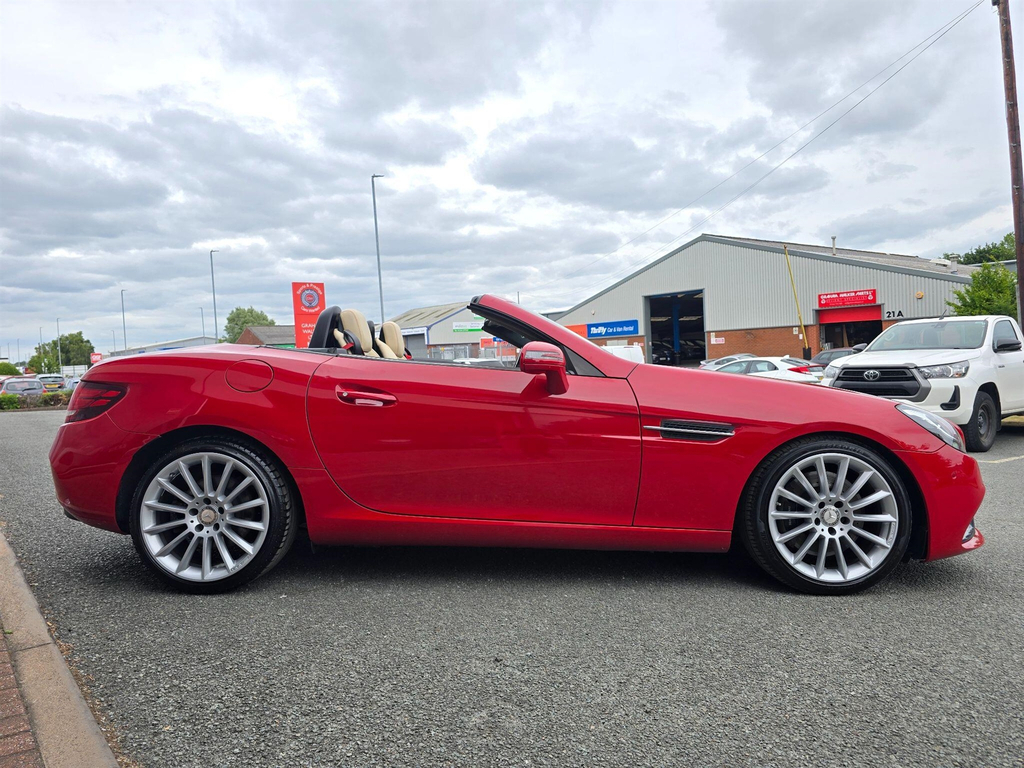 Mercedes-Benz SLC Slc 250 D Amg Line Black #15