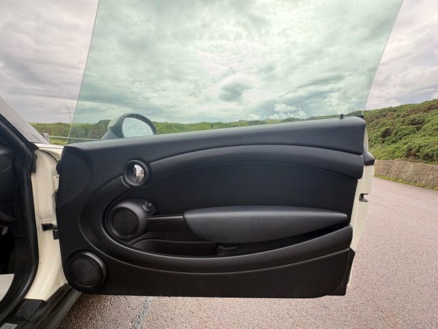 Mini Clubvan Cooper D Black #19