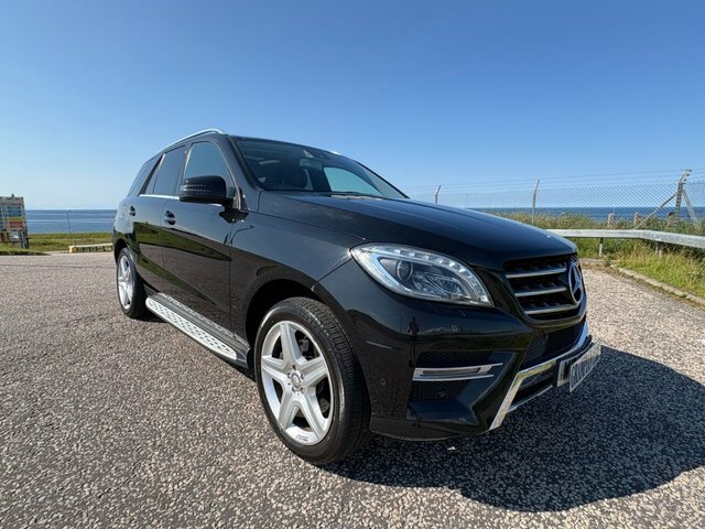 Mercedes-Benz M Class 2.1 Ml250 Bluetec Amg Line Suv G-tronic Black