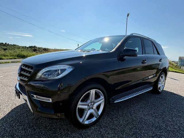 Mercedes-Benz M Class 2.1 Ml250 Bluetec Amg Line Suv G-tronic Black #3
