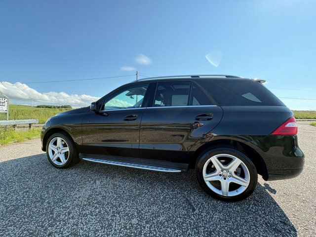 Mercedes-Benz M Class 2.1 Ml250 Bluetec Amg Line Suv G-tronic Black #5