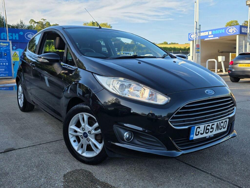 Ford Fiesta Hatchback 1.25 Zetec Euro 6 201565 Black