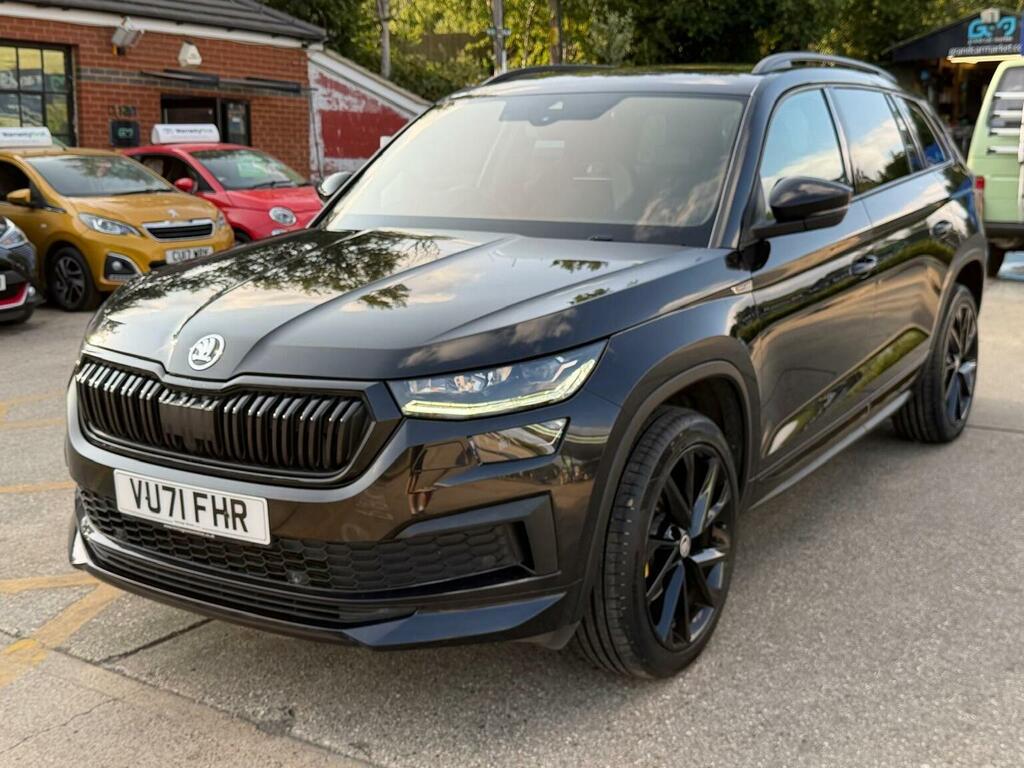 Skoda Kodiaq Suv 2.0 Tdi Sportline Dsg 4Wd Euro 6 Ss 7 VU71FHR Black #2
