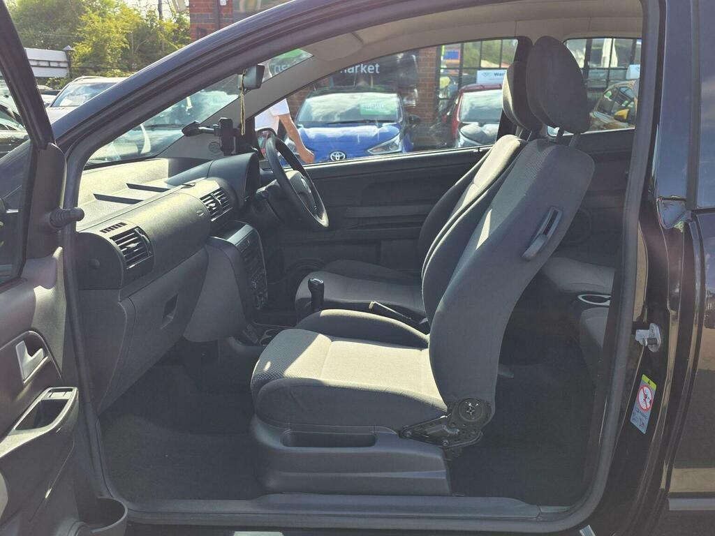 Volkswagen Fox 1.2 Urban 6V 54 Bhp Silver #37