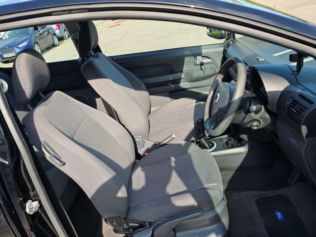 Volkswagen Fox 1.2 Urban 6V 54 Bhp Silver #17
