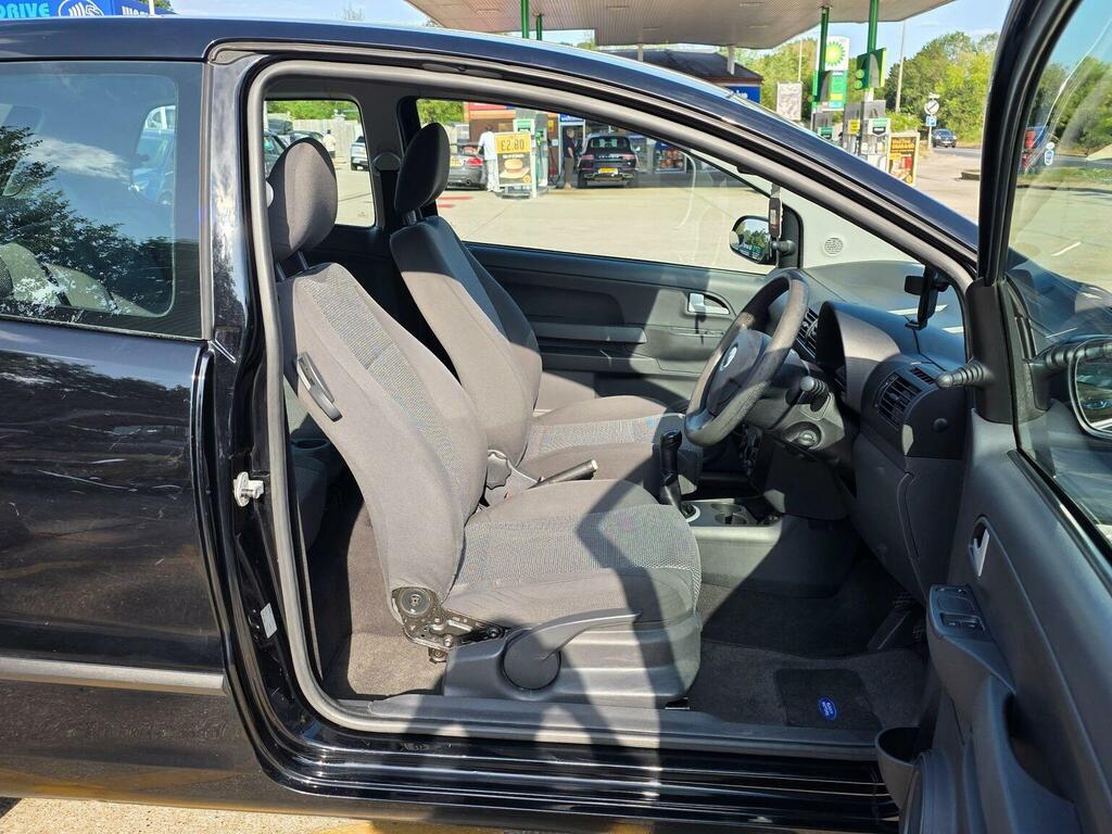 Volkswagen Fox 1.2 Urban 6V 54 Bhp Silver #19