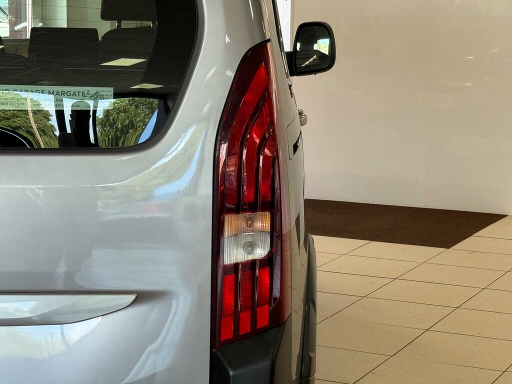 Peugeot Rifter Allure Brown #9