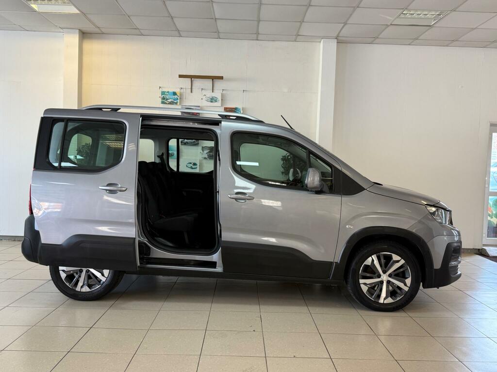 Peugeot Rifter Allure Brown #11