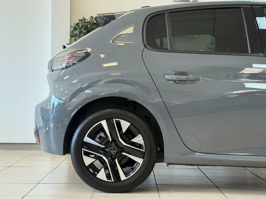 Peugeot 208 Hatchback Black #18