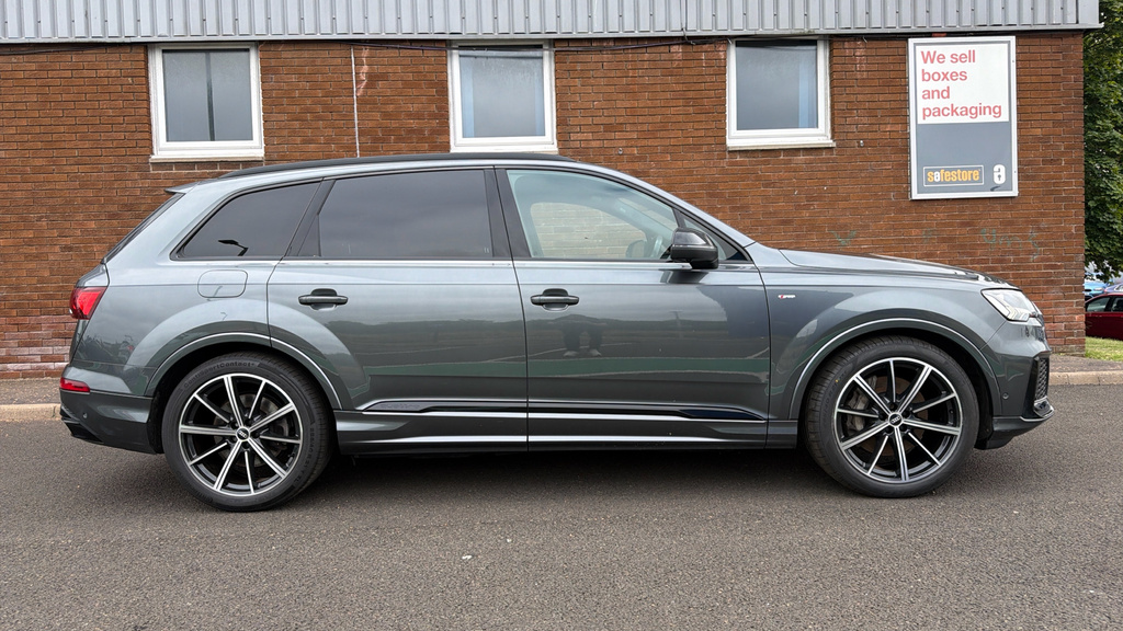 Audi Q7 50 Tdi Quattro Black Edition Tiptronic SK21BRT Grey #3