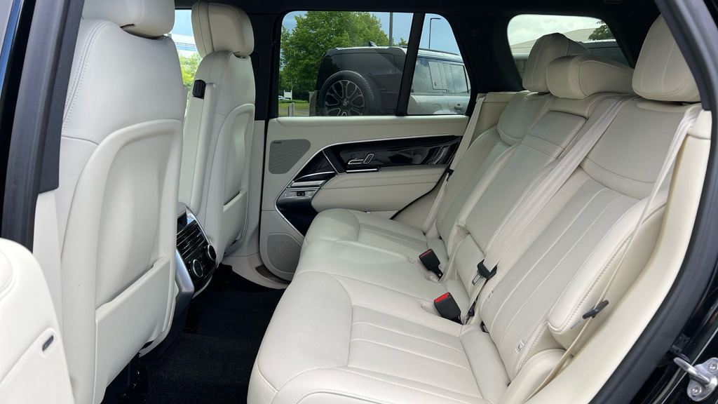 Land Rover Range Rover Se Black #4