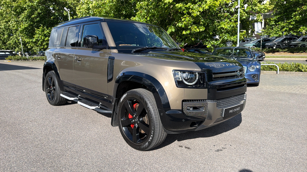 Land Rover Defender 110 3.0 P400 X 110 Brown
