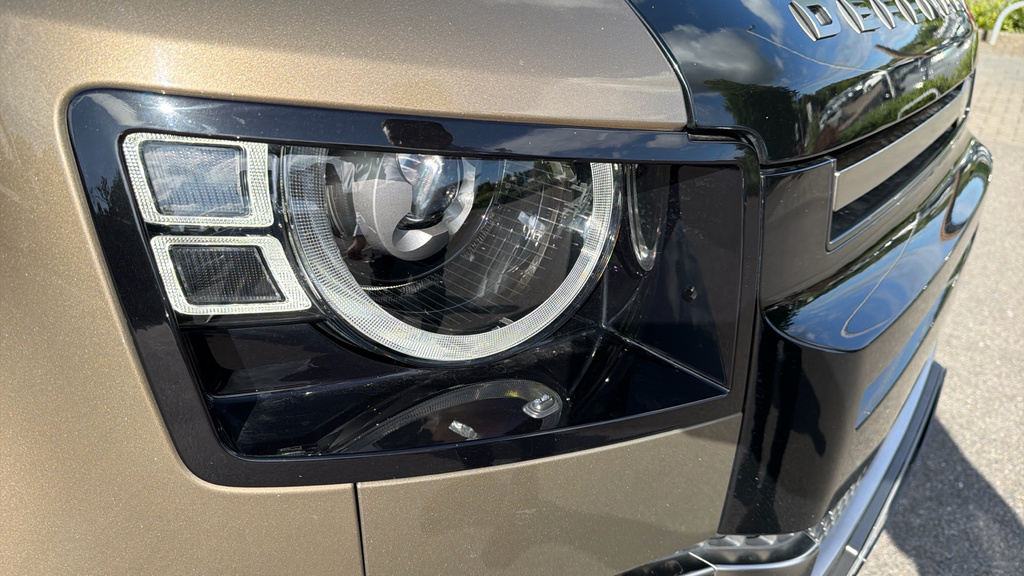 Land Rover Defender 110 3.0 P400 X 110 FV70MOA Brown #6