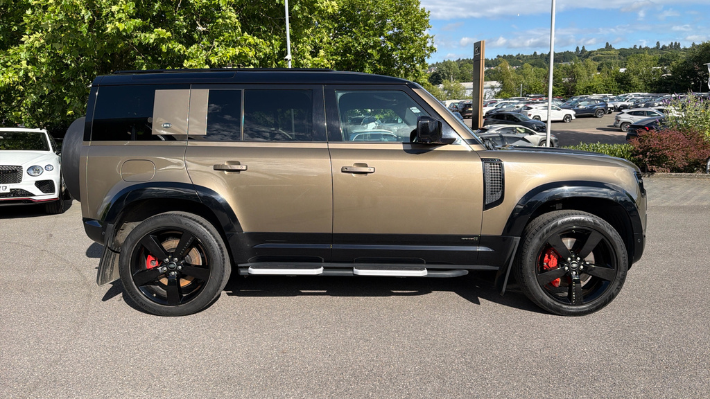 Land Rover Defender 110 3.0 P400 X 110 FV70MOA Brown #3