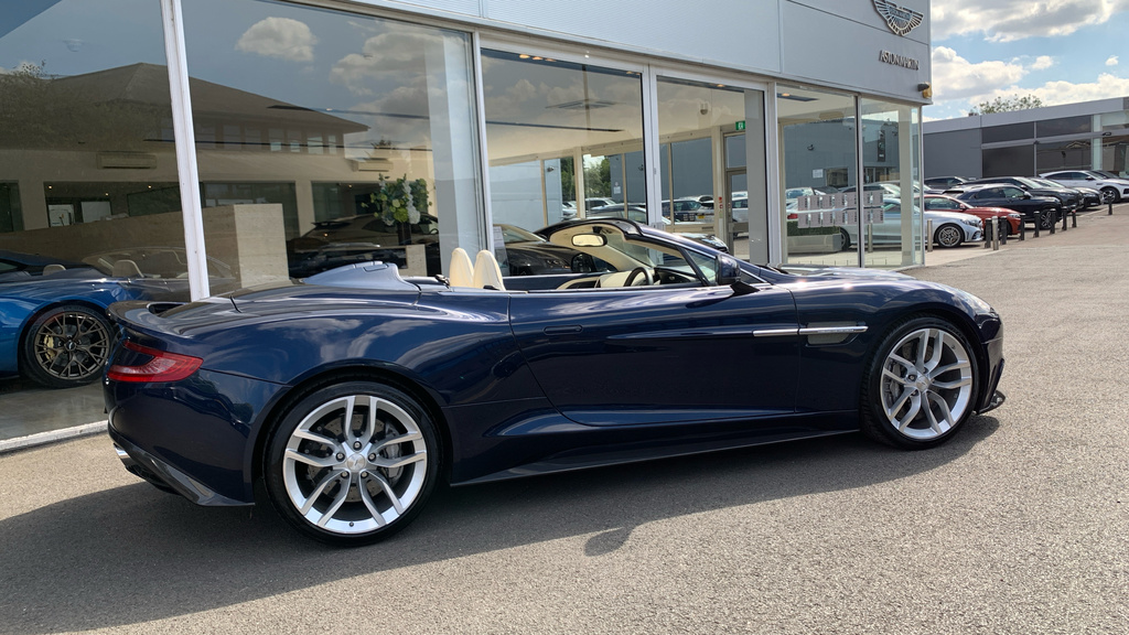 Aston Martin Vanquish 6.0 V12 Volante T-troniii Euro 6 Grey #17