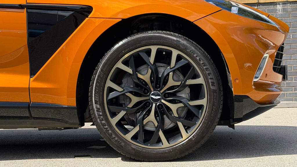 Aston Martin DBX 4.0 Twin Turbo #4