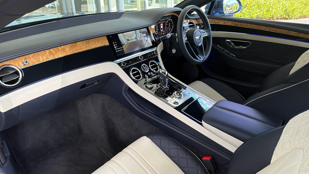 Bentley Continental Gt V8 Mulliner Tour City  #2