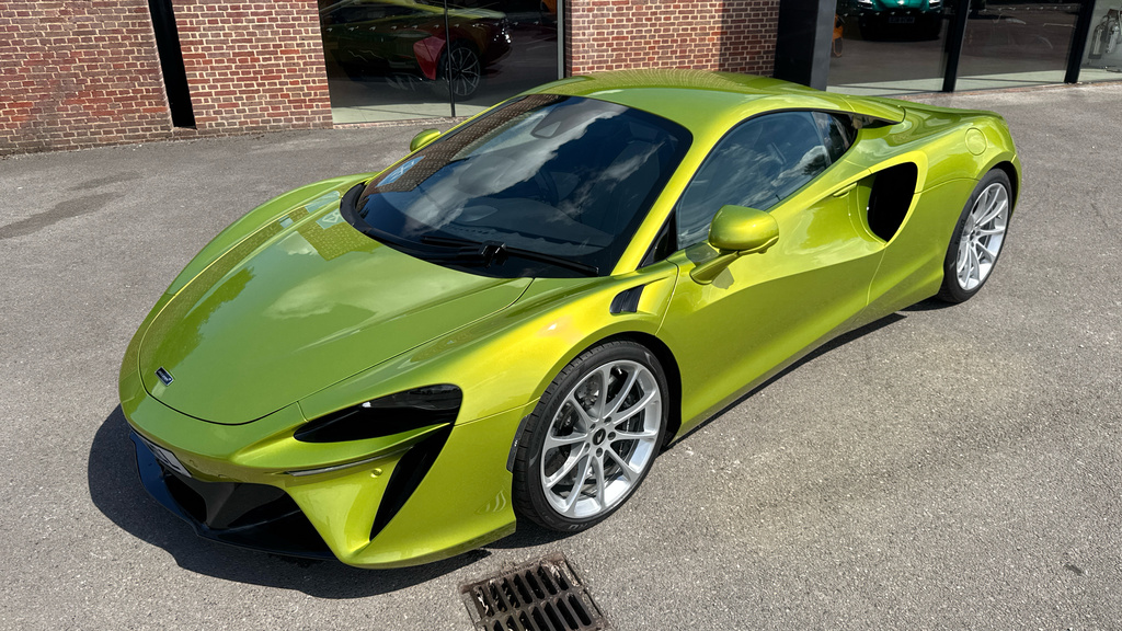 McLaren Artura 3.0 V6 Ssg Phev 671 Bhp Blue #22