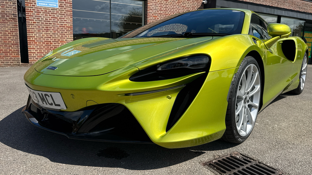 McLaren Artura 3.0 V6 Ssg Phev 671 Bhp Blue #11