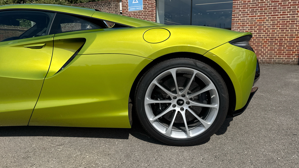 McLaren Artura 3.0 V6 Ssg Phev 671 Bhp Blue #12