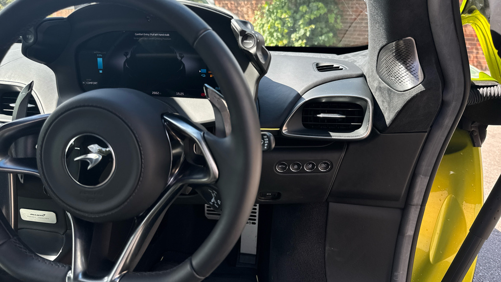 McLaren Artura 3.0 V6 Ssg Phev 671 Bhp Blue #19