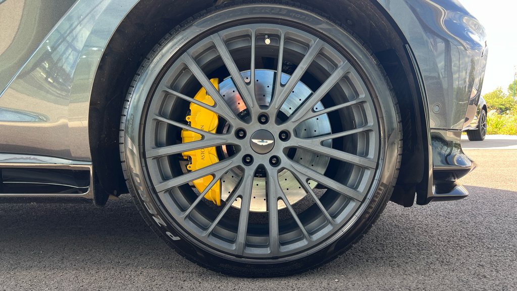 Aston Martin DBX Hatchback Grey #4