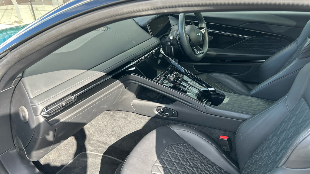 Aston Martin DB12 4.0 V8 Volante Euro 6 Ss 680 P Black #16