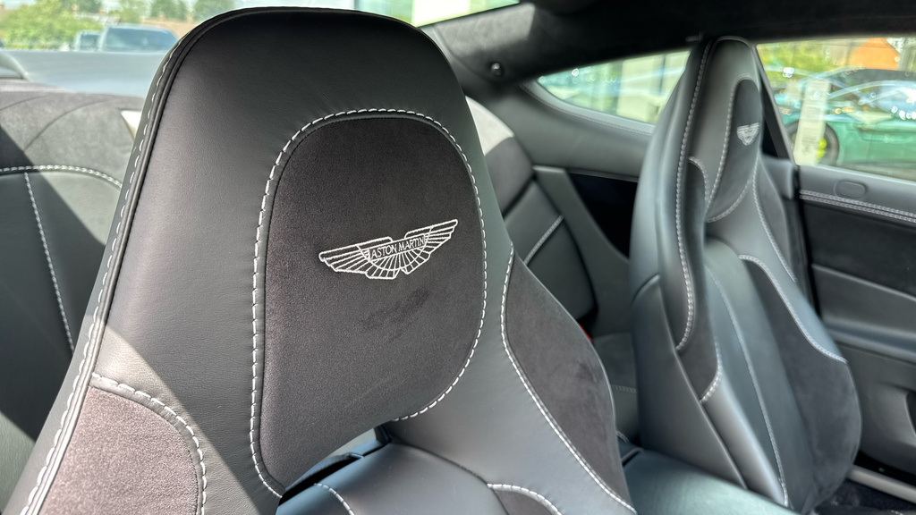 Aston Martin Vanquish Carbon Edition Black #5